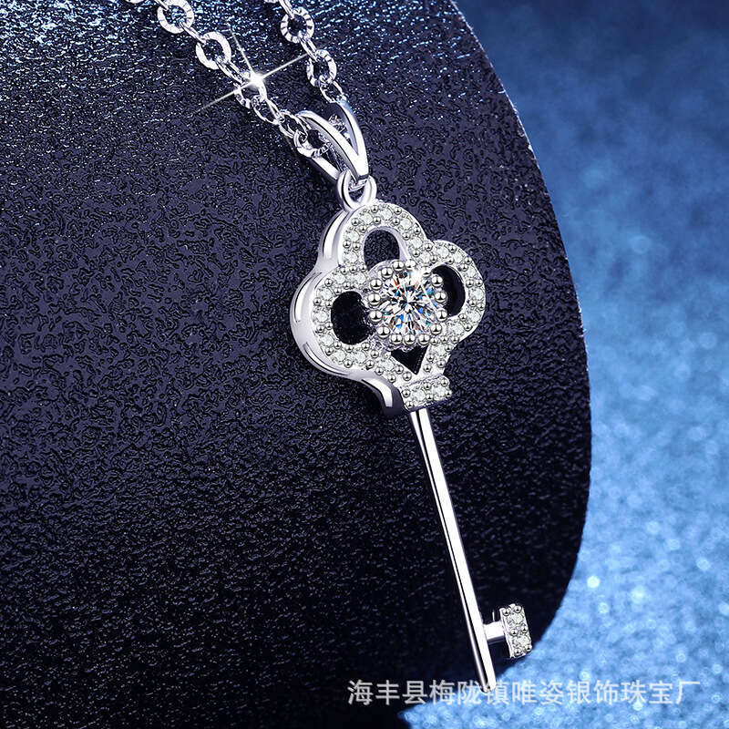 MoiS925S925anite S925 S925terling S925ier Twilight Necklace Lucky Key Full Dia High-End Elegant Collarbone Chain 2b9
