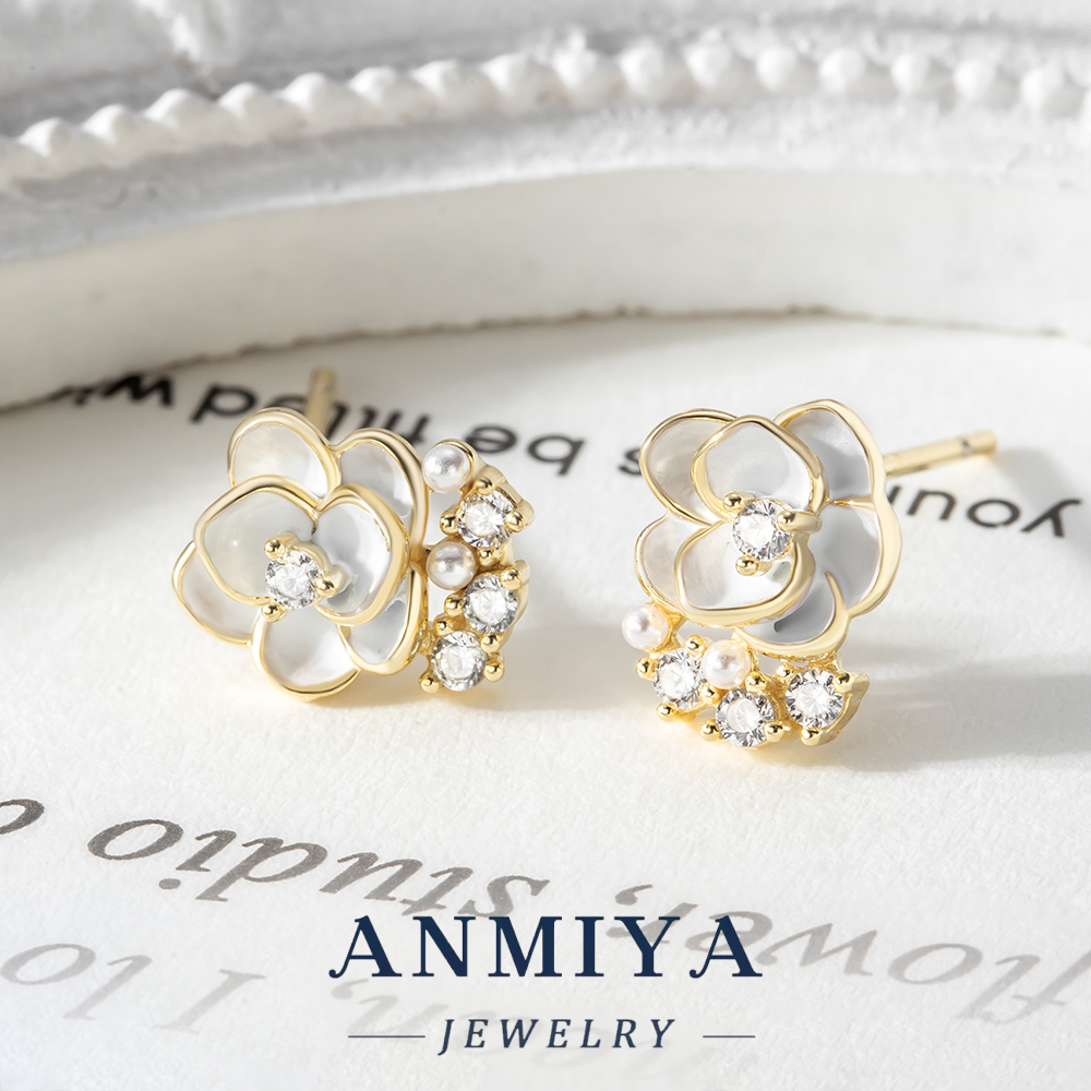 Bohemia Style Flower Motif Silver Jewelry Women's Collection 925 Stud Earring Featuring Zircon Centered Inlay and Pearl Accents