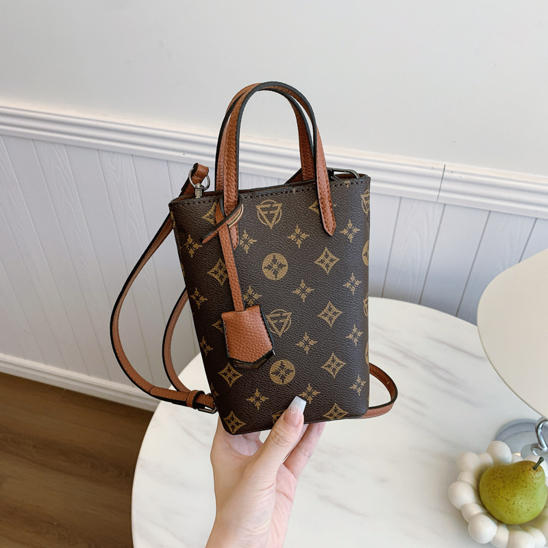 Free Shipping Designer Bag High-end Niche Plaid Vintage Bag For Women 2025 New Fashion Handbag Shoulder Bag Crossbody Phone Bag