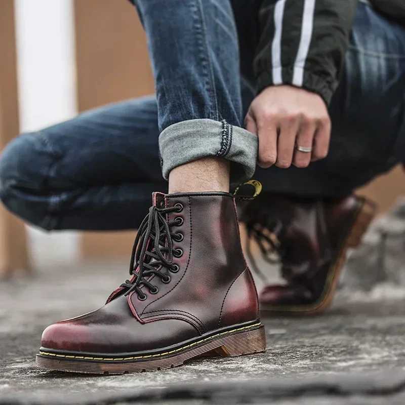 New Couple Boots Genuine Leather Motorcycle Shoes Breathable Waterproof Anti-Slip Warm Cotton Mens Womens Fashion Ankle Boots Z250704
