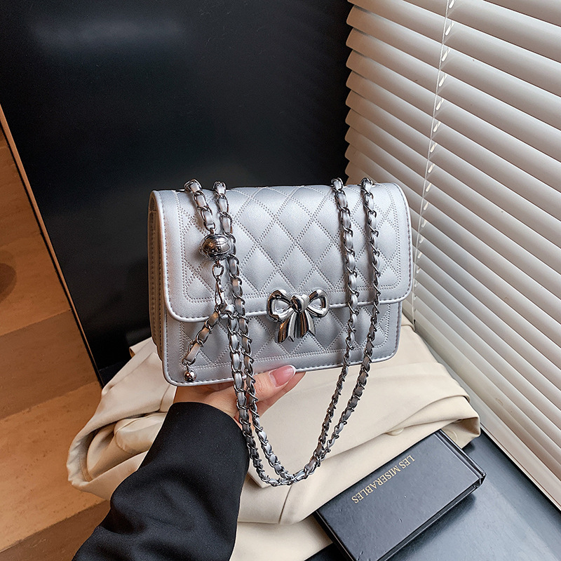 Small fragrance wind Rhomb chain bag ladies new fashion shoulder cross-body bag texture commuting small bag