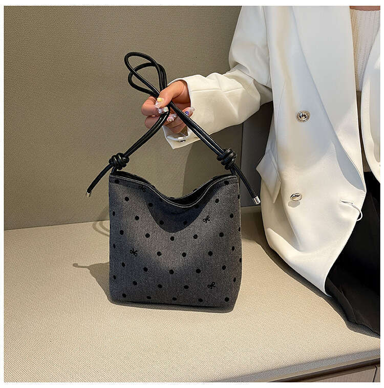 Casual Handbag Tote for Women 2025 New Niche Underarm Versatile Fashion Commuter Shoulder Bucket Bag Trendy