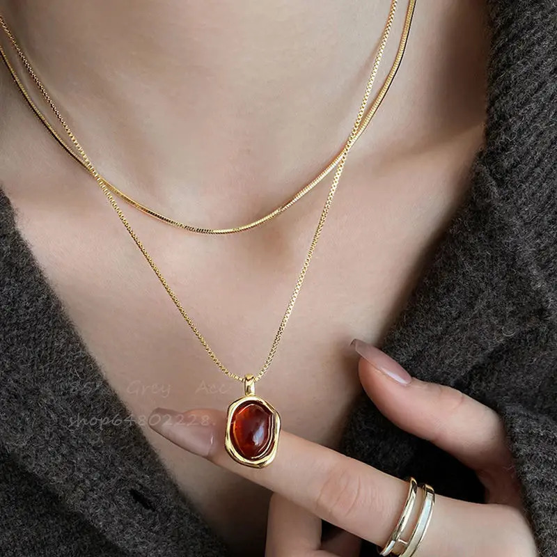 Vintage Brown Natural Stone Pendant Necklace for Women Fashion Geometric Long Leather Rope Necklace Sweater Chain Jewelry Gifts 250701