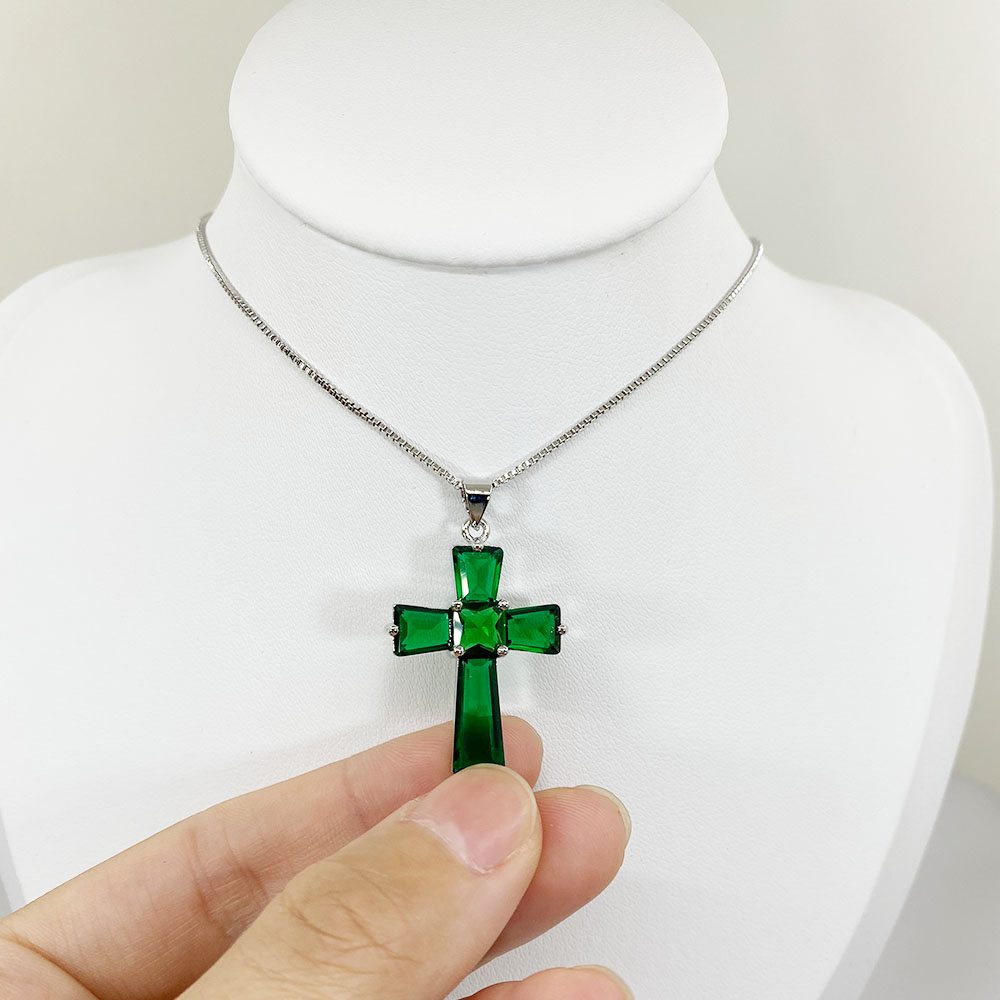 Pendenti Smeraldi Di Hoyon Cross Lussuoso S925 Collane Di Colore Argento Strena…