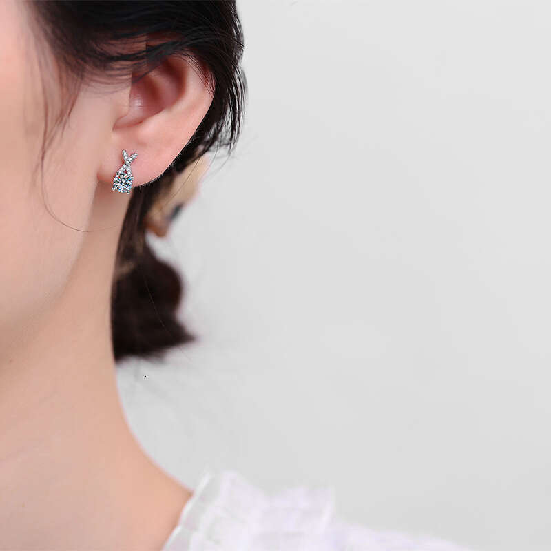 S925 Pure S925ier for Women Korean S925tyle FreS925h S925imple X-S925haped 50 caratS925 D Color MoiS925S925anite EarringS925 1d6