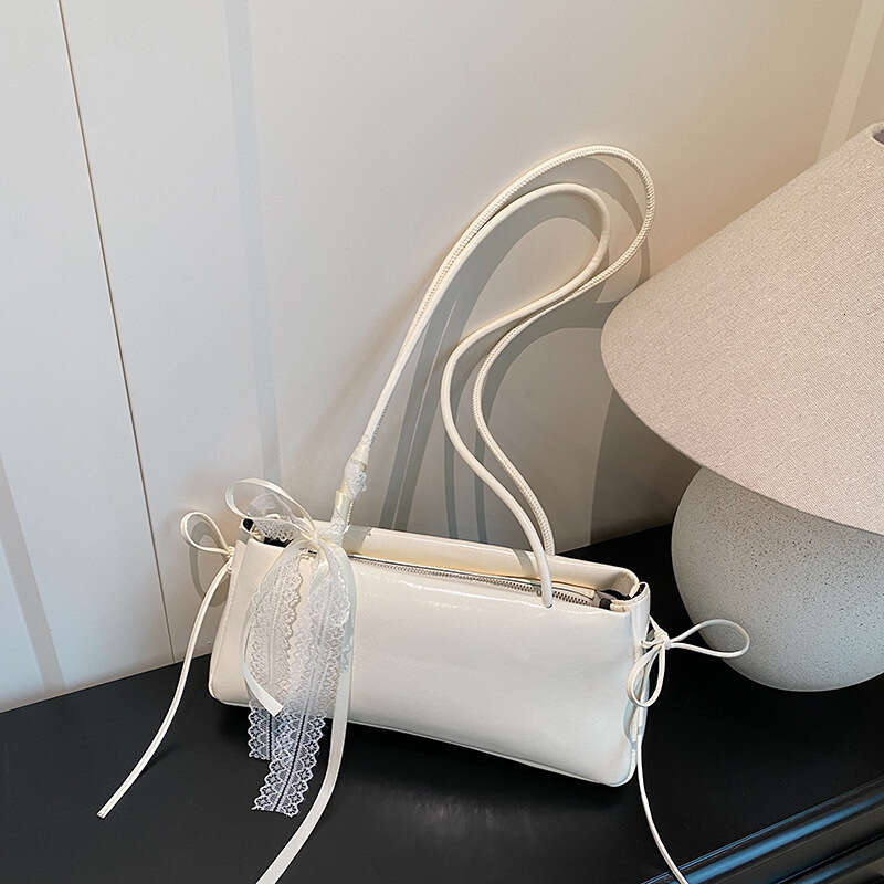 Korean Niche Fashion Underarm for Women 2025 New Simple Stylish Bowknot Shoulder Versatile Commuter Bag