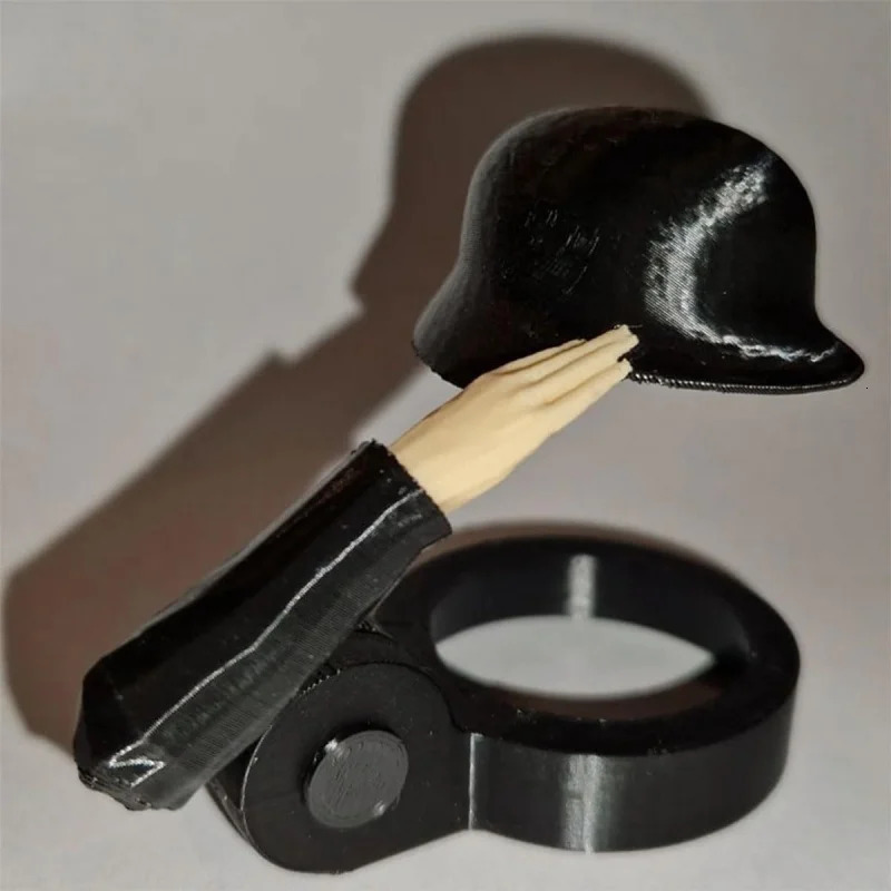 Festive Red Wine Bottle Cover Soldier Salute Beer Bottle Helmet Wine Decoration Reusable Wine Gift Access Holiday Bottle Decor 250701