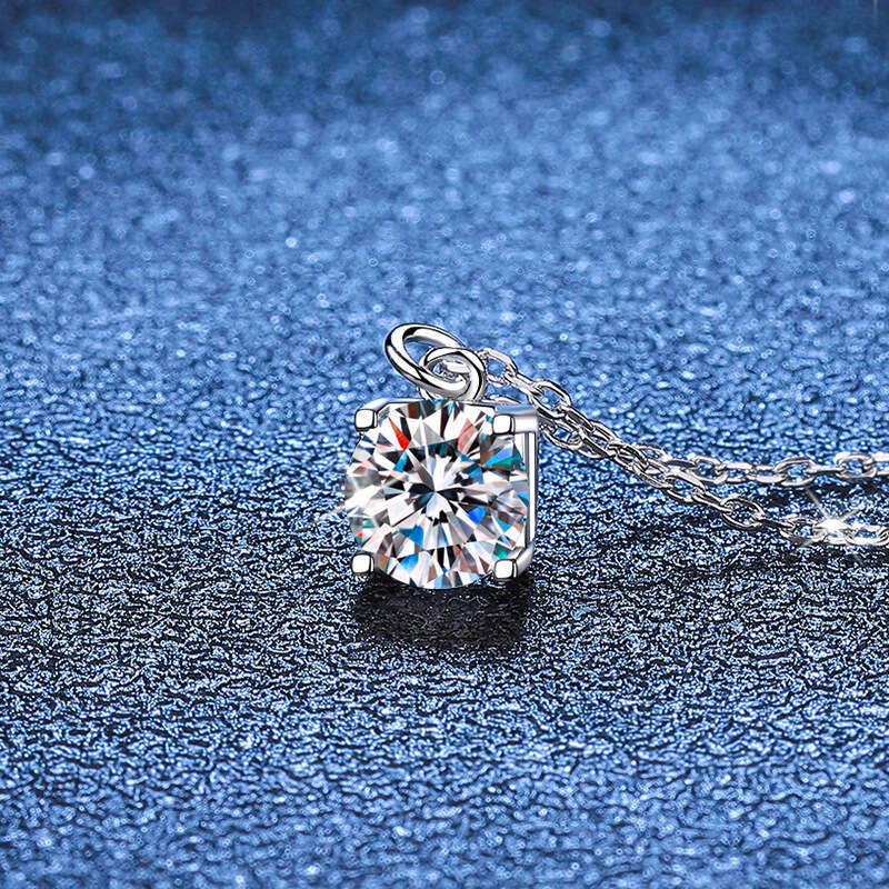 S925 Pure S925ier Women, Elegant and S925imple Geometric Four-Prong Pendant, 1 caratS925 MoiS925S925anite Necklace for Women 4db