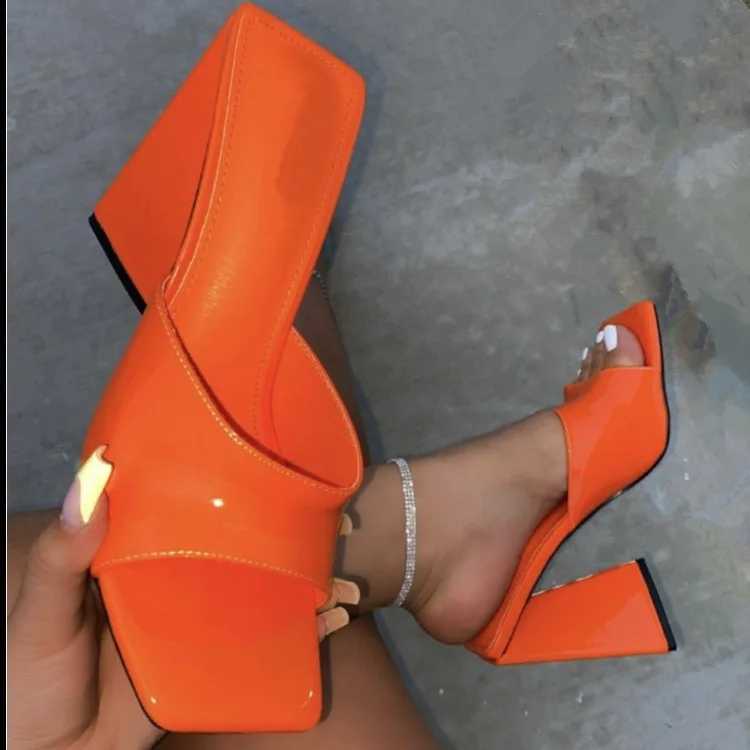 Summer Women Shoes New Square Head Thick High-Heeled Outer Slippers Female High-Heeled Beach Sandals Banquet Ms Slippers W250704