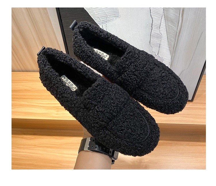 Hairy for women to wear outside in winter, warm and thick with veet, one foot kick kick, bean shoes, fairy lamb sole, large size cotton shoes