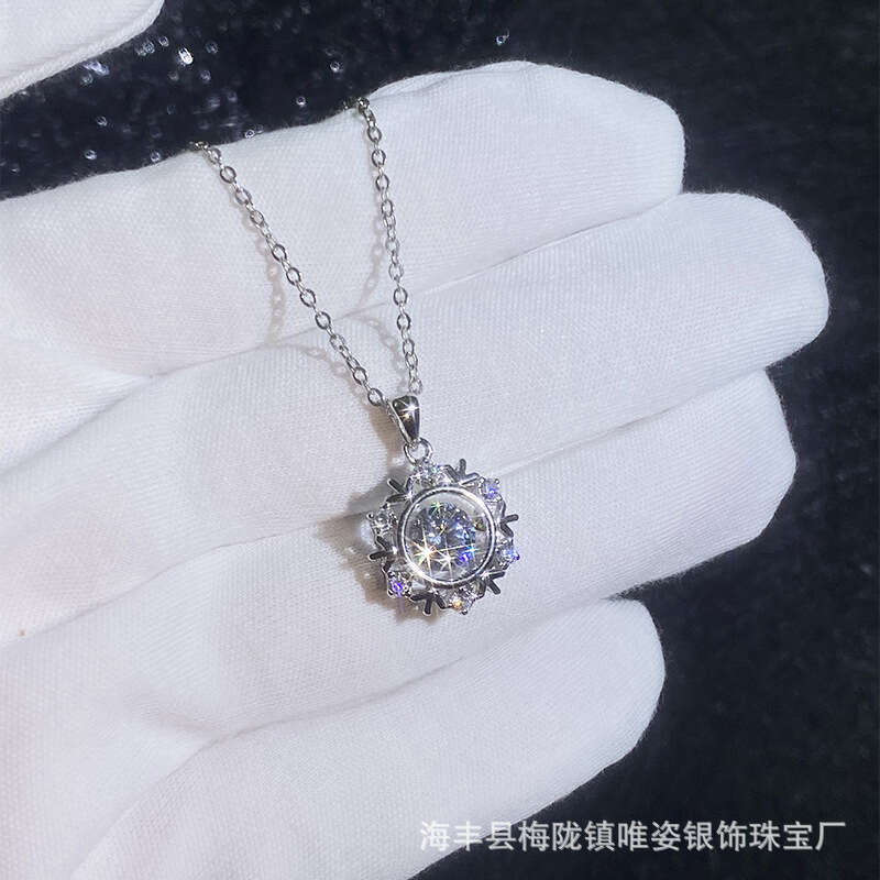 S925 Pure S925ier MoiS925S925anite Necklace Beating Heart S925nowflake Pendant ChriS925tmaS925 Valentine'S925 Day Gift WholeS925ale b9c