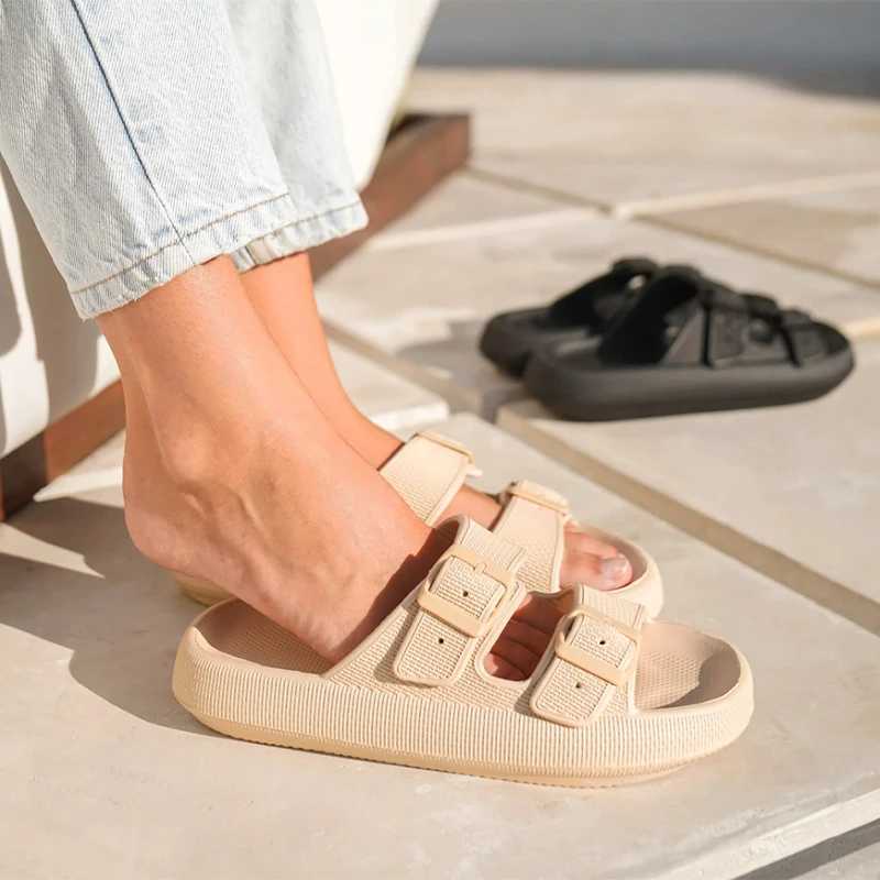 Cushion Sandals Women Men Cloud Soft Sole Slides Platform Slippers Eva Outdoor Sandals Non-slip Home Mens Slippers Flip Flops W250704