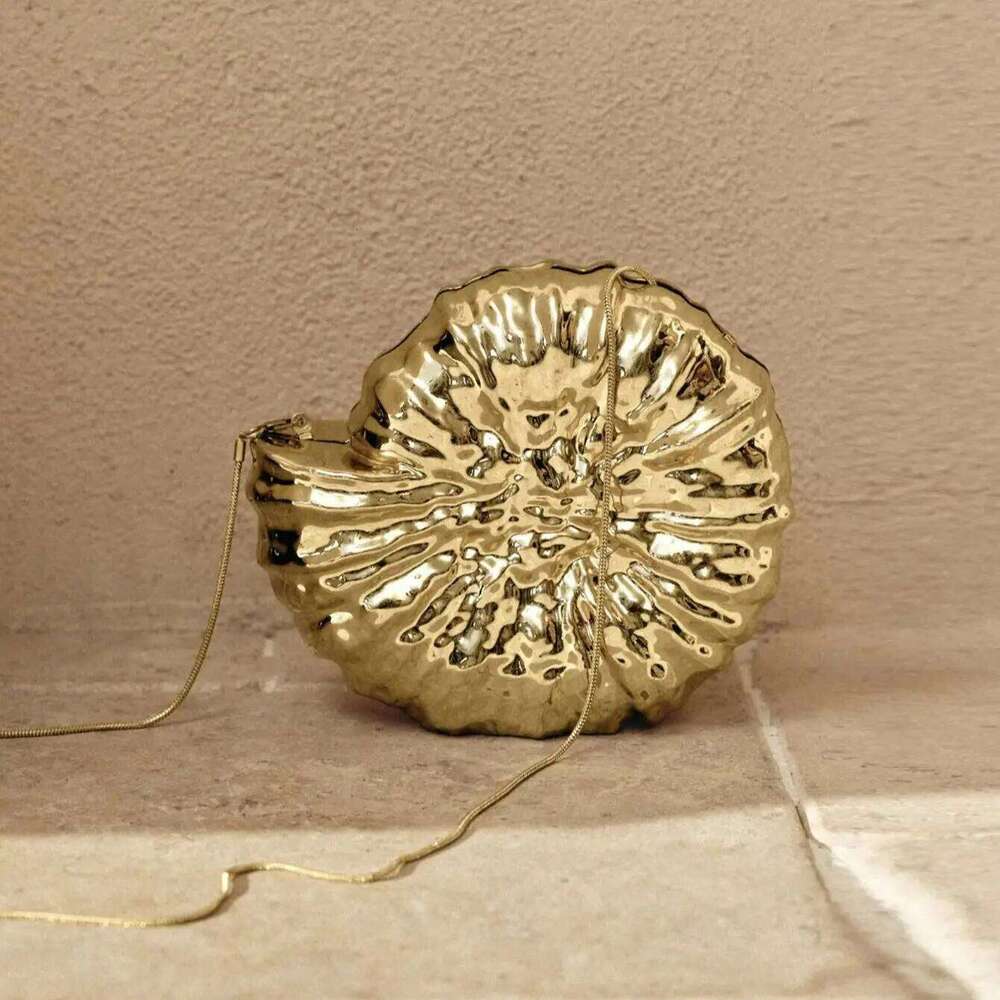 Cute Acrylic Sea Shell Ladies Mini Crossbody Single Shoulder Spring New Style Fashionable Women's Bag Simple Elegant Design