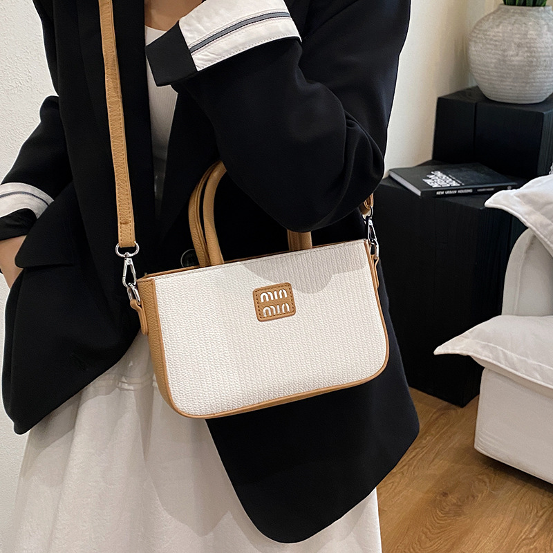 free shipping designer Shoulder Bags Fashion Handheld Small Square Bag for Women 2025 New Style Western Commuter Versatile Crossbody Bag