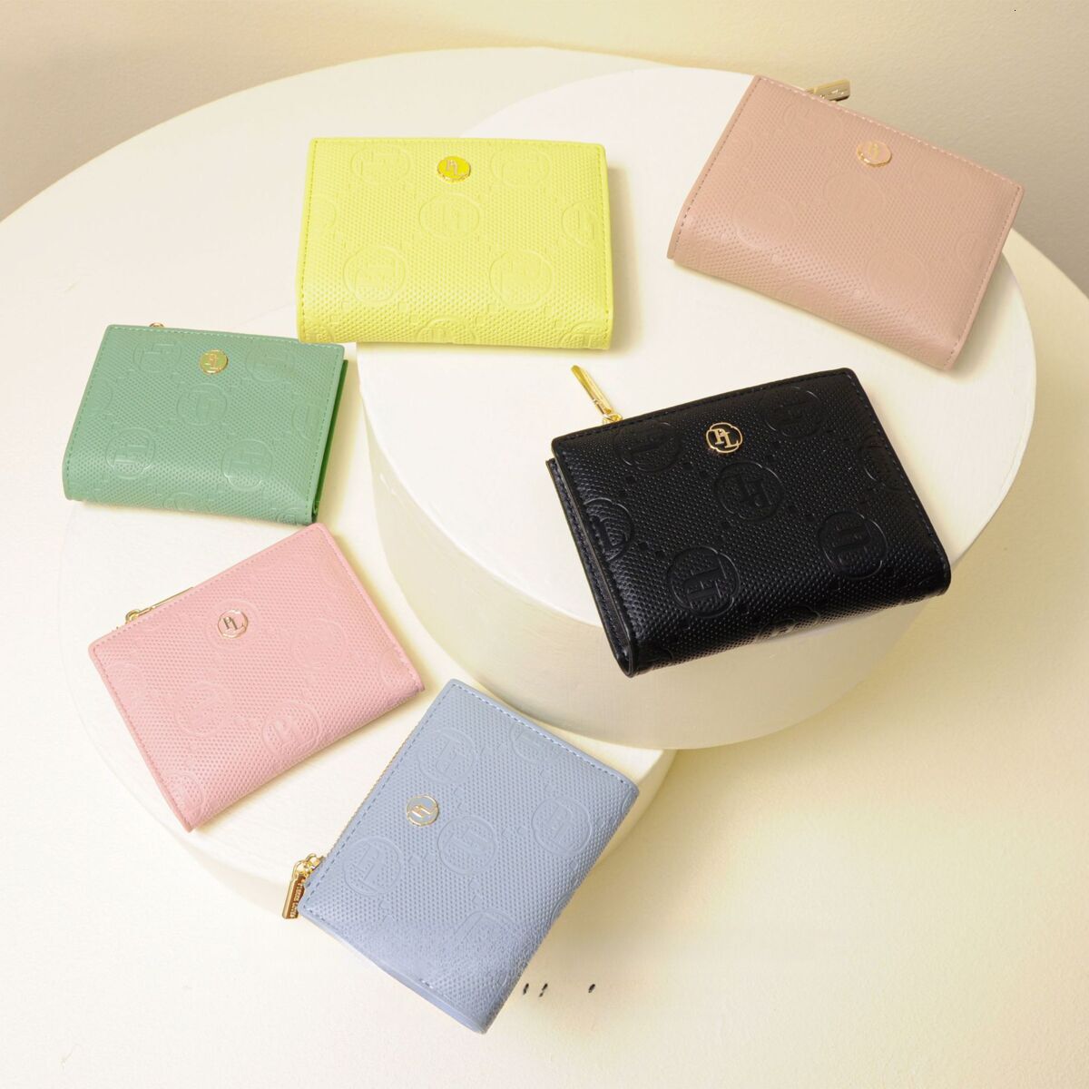 Free Shipping Designer Bag 2025 Spring Niche Style New Cute Pocket Wallet Student High-end Feel Short Ins Coin Purse