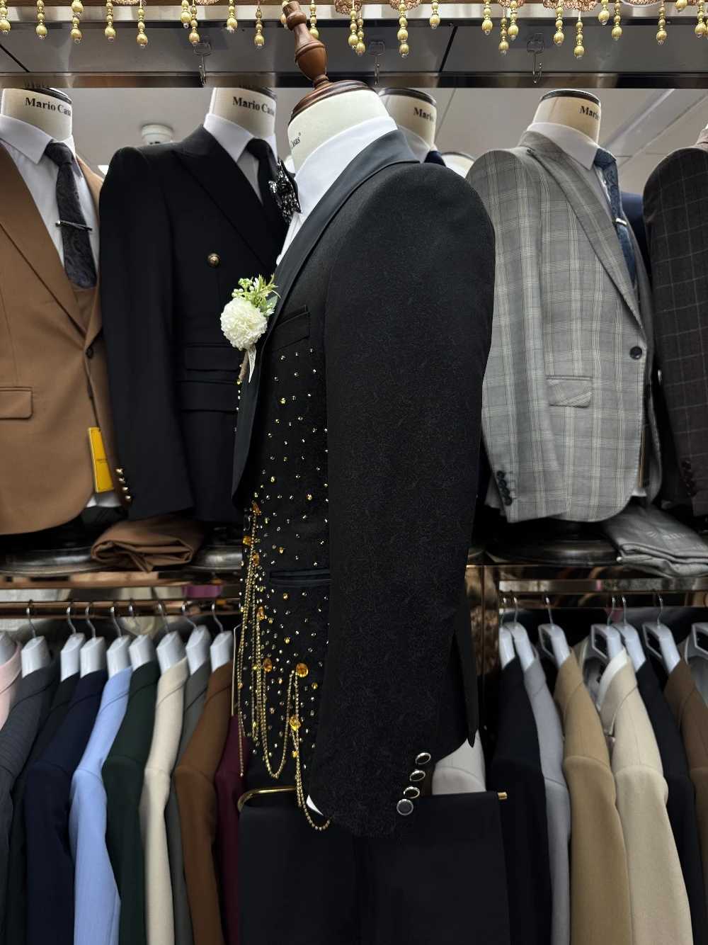 Decent Black Jacquard Mens Suit Popular Shawl Lapel Beading Tassel Tuxedo High Quality Groom Wear Party Handsome Banquet Set X250704