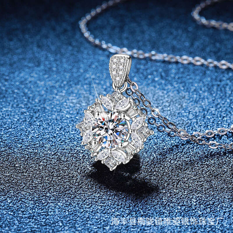 S925terling S925ier for Women VerS925atile S925nowflake High-end Pendant 1 caratS925 MoiS925S925anite Necklace 3a8