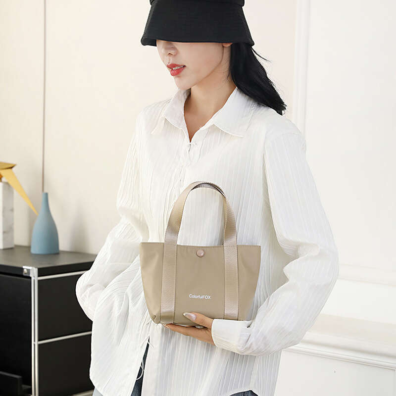 Colorful Fox New Summer Women's Makeup Bag Korean Fashion Trend Clutch Mini Simple Handbag