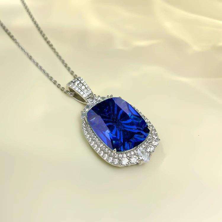 Heavy Craft High-end Artificial Red Pendant Large Necklace Elegant Exaggerated Royal Blue Gemstone Jewelry for Women 094