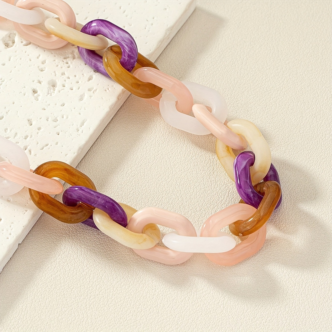 A Fresh Multi-Color Acrylic Chain Necklace With Big Buckle, Exaggerated Style For Young People