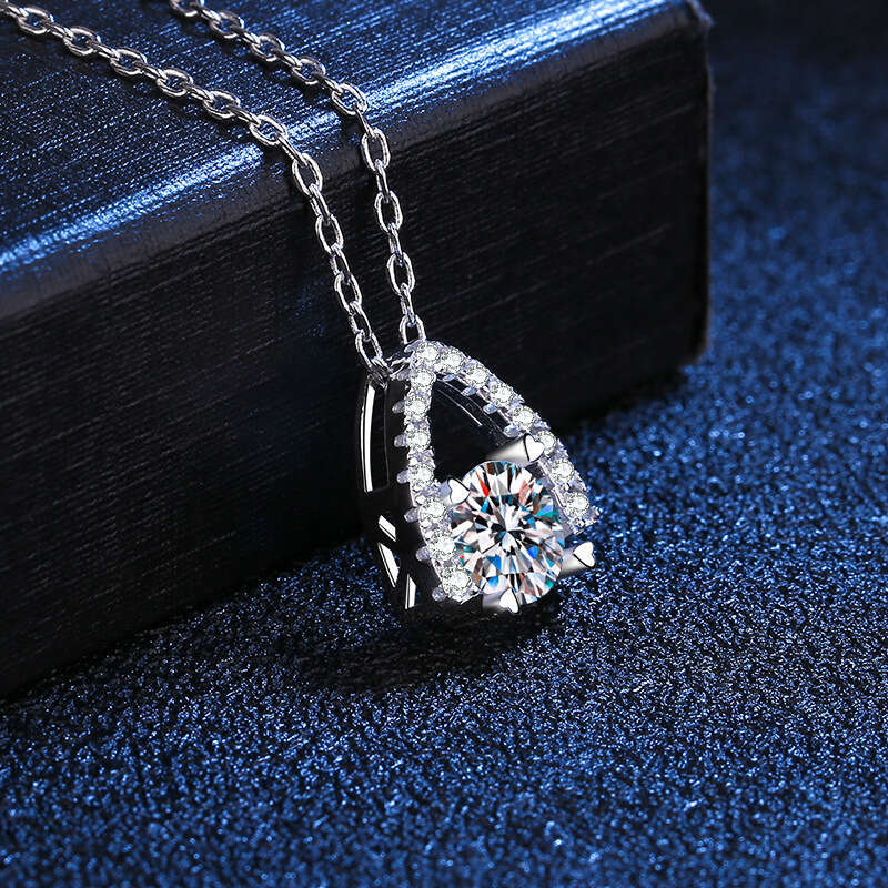 Live Chain S925 Pure S925ier Full Inlaid Heart Iron Tower Plated PT950 MoiS925S925anite Dia Necklace for Women 094