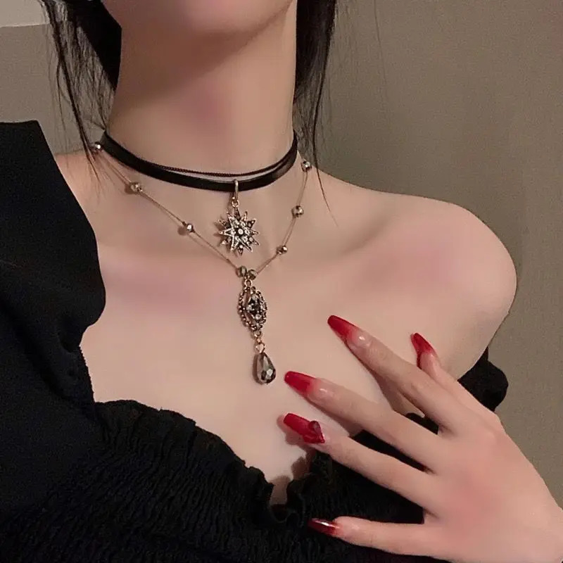 Vintage Brown Natural Stone Pendant Necklace for Women Fashion Geometric Long Leather Rope Necklace Sweater Chain Jewelry Gifts 250701
