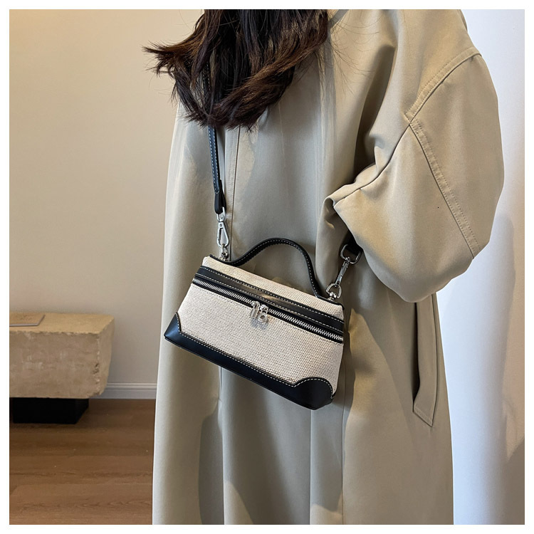 Designer European And American Retro Fashion Handbag Women's Small Square Bag 2025 New Canvas Color Blocked Crossbody Bag Women's Free Shipp