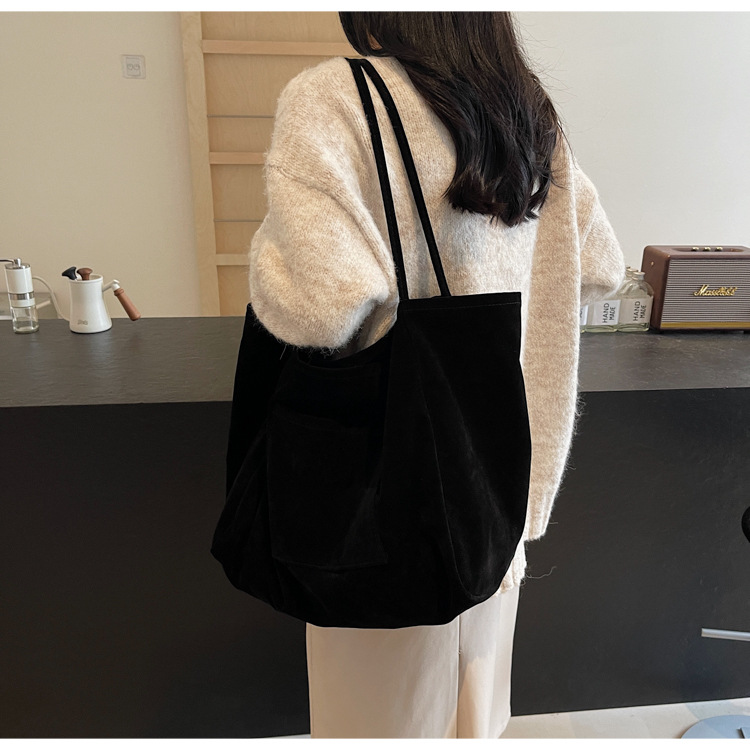 Vintage velvet tote bag large capacity commuting light leisure assorted shoulder bag