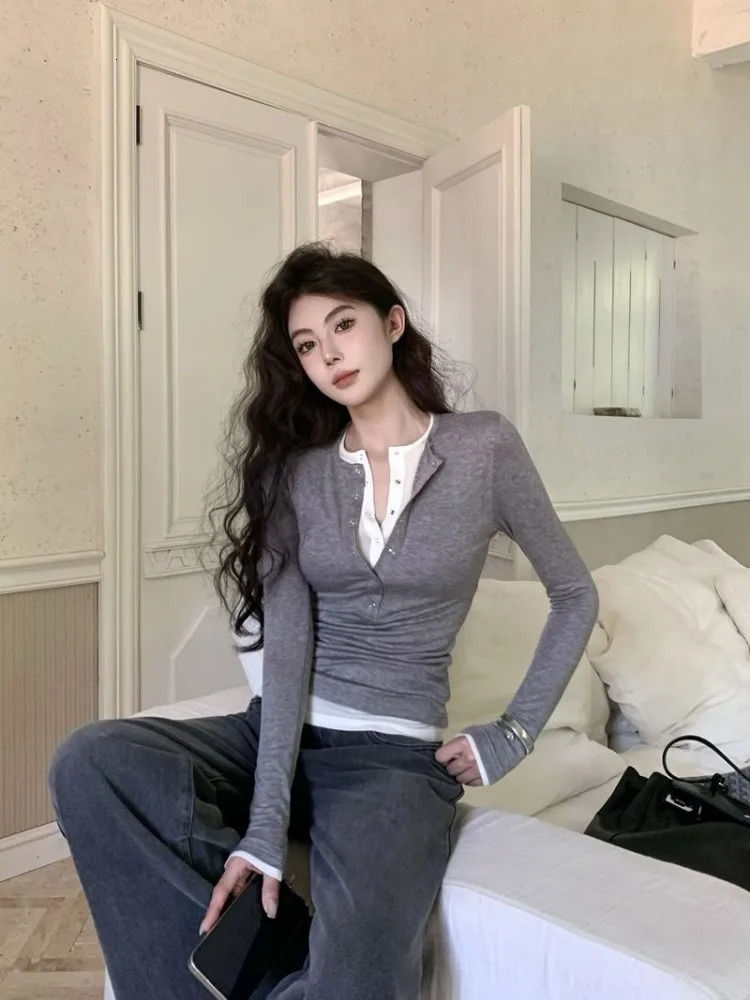 Black Basic Two Piece Women T-Shirts Women Chic Long Sleeve Solid Color Tops Korean Fashion Tees Harajuku Slim Fit Clothes 250704