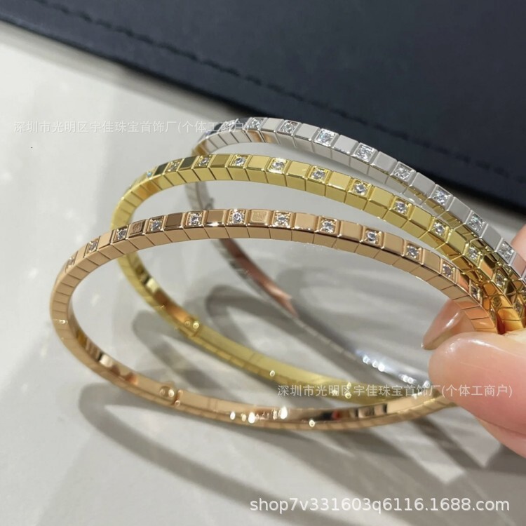Designer Chopars Jewelry Xiaojia Ice Cube Bracelet 925 Sterling Silver Plated with 18k Gold Narrow Version Starry Sky Smooth Surface with Small Diamonds Niche Light
