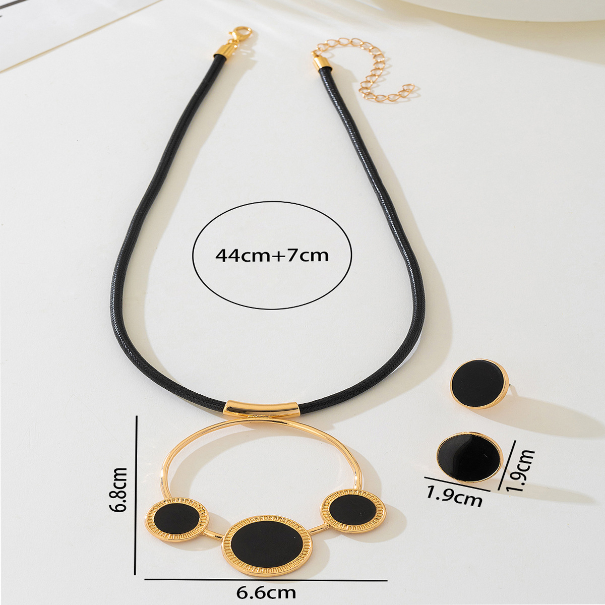 Trendy Black Roman Pattern Round Pendant Necklace and Earring Set Fashion Korean Style Accessories for Women