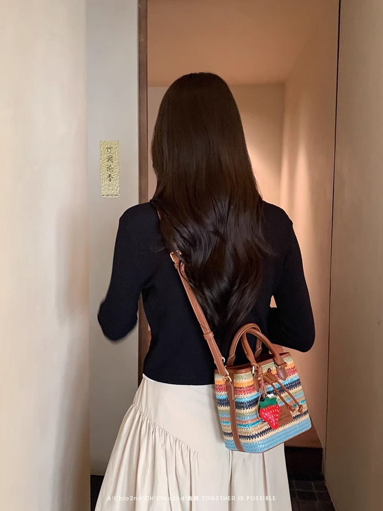 Rainbow colored women's bucket 2025 new woven handbag sweet and versatile spring outing crossbody bag