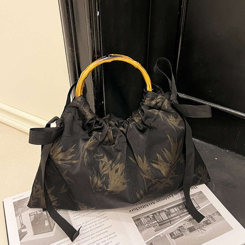 New Chinese Pleated Bag for Women, Textured Dumpling Bag, Elegant and Stylish National Style Trendy Handbag