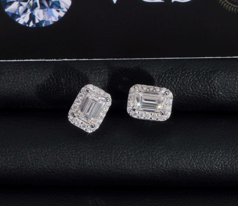 New Arrival Hip Hop Design Iced Out Emerald Cut Moissanite Stud Earrings Men Fine Sterling Silver Earrings Jewelry