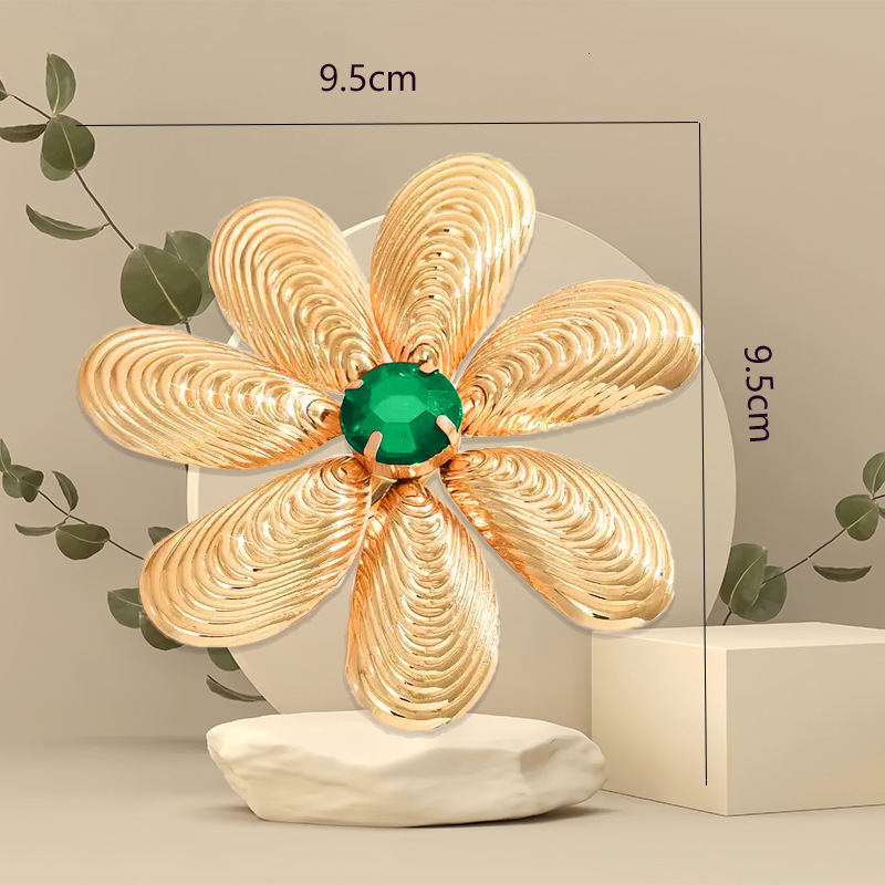 Fashion Exaggerated Flower Ring Elegant Versatile Unique Design Sense Earrings