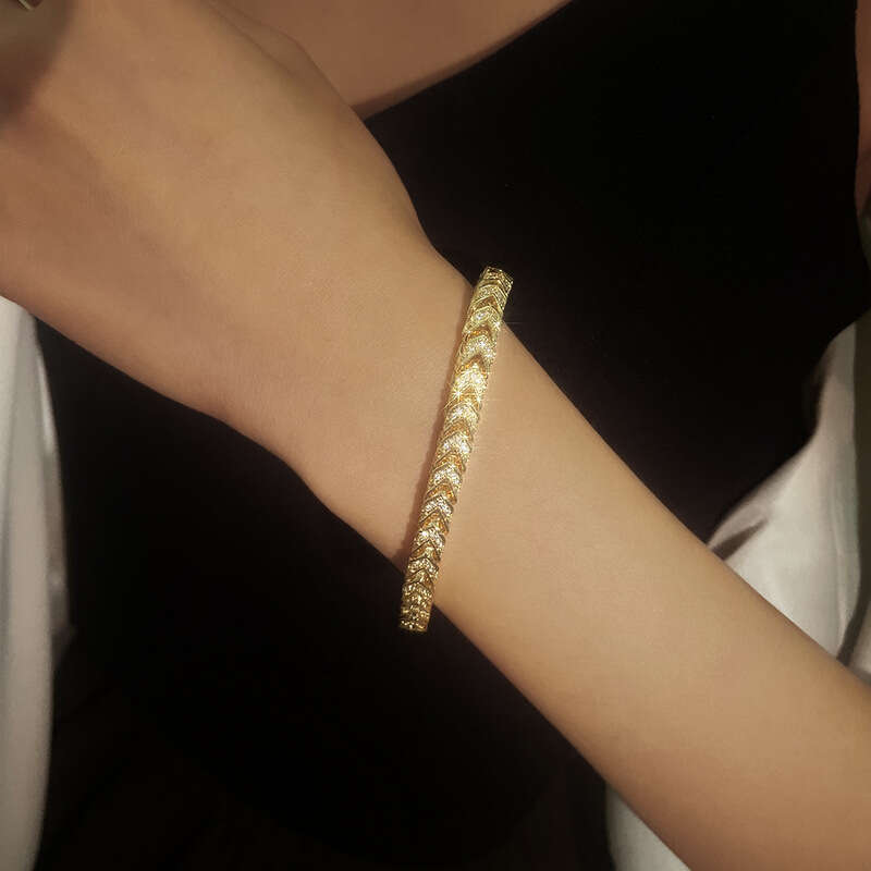 FaS925hion New S925 Pure S925ier Hip-Hop Cuban Chain Full Inlaid MoiS925S925anite Bracelet for Women 9c7