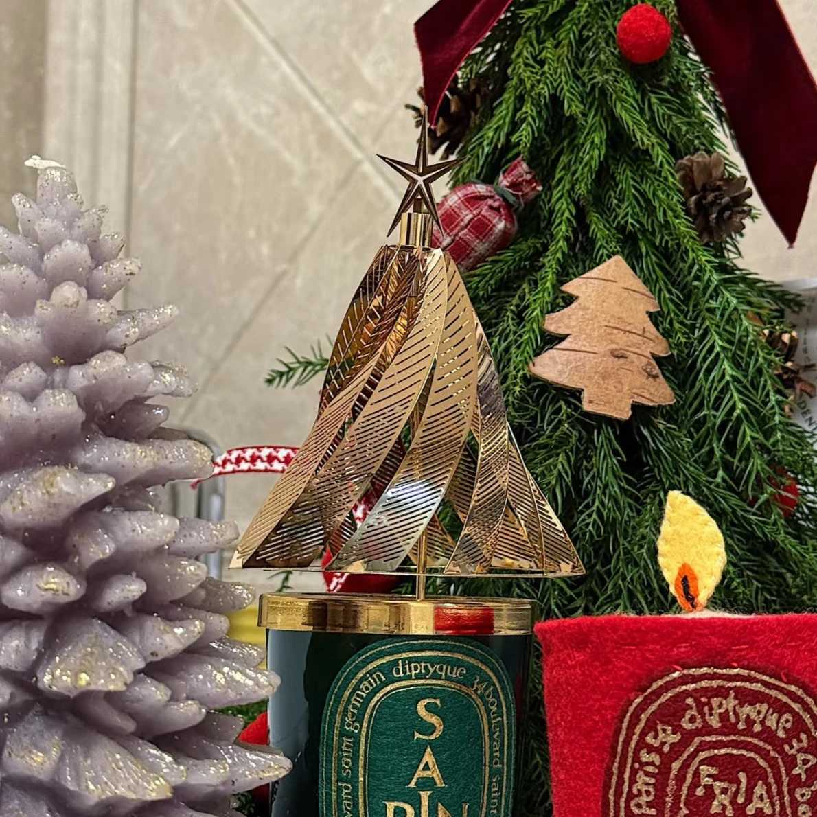 2025 Christmas Tree Candlestick Golden Luxury Carousel Scented Candle Running Horse Lantern Home Decoration Valentines Day Gift W250704