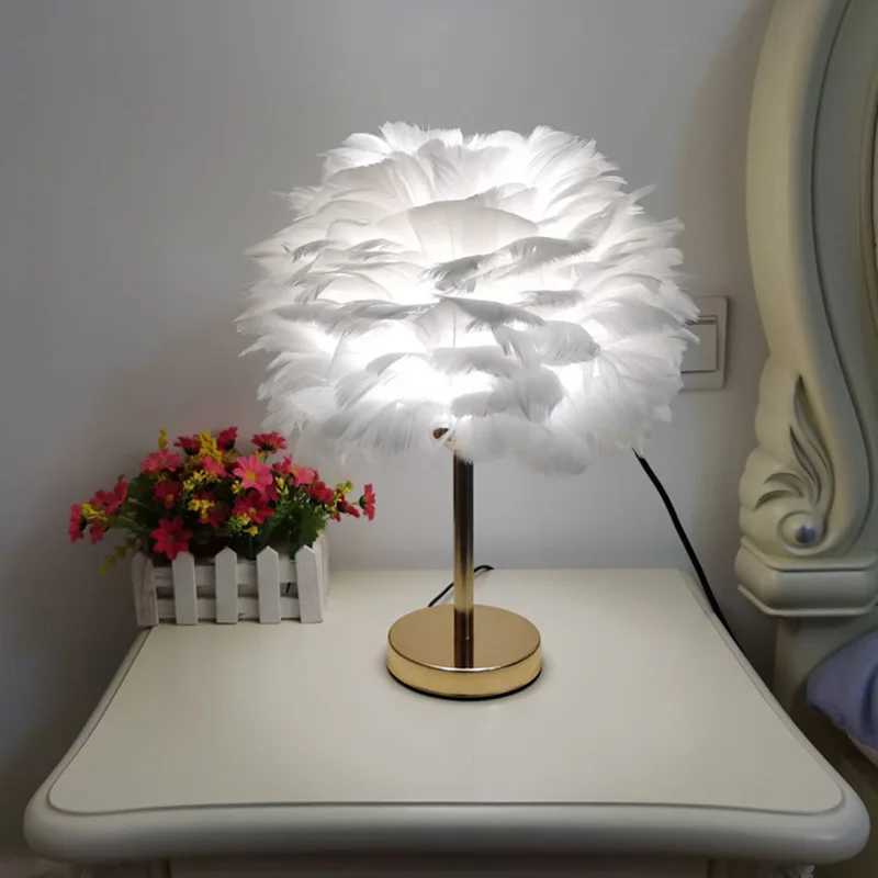 Modern Feather Table Lamp Bedroom Table Lamp Bedside Living Room Coffee Decorative Lights Christmas Decoration Romantic ListingXJ250703