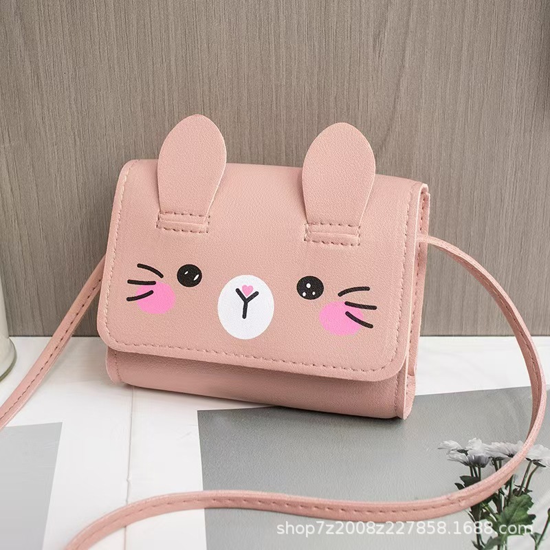 Designer 2025 Summer Women's Bag New Fashionable Girl's Small Bag High End Cute Shoulder Bag Crossbody Bag Free Shipping