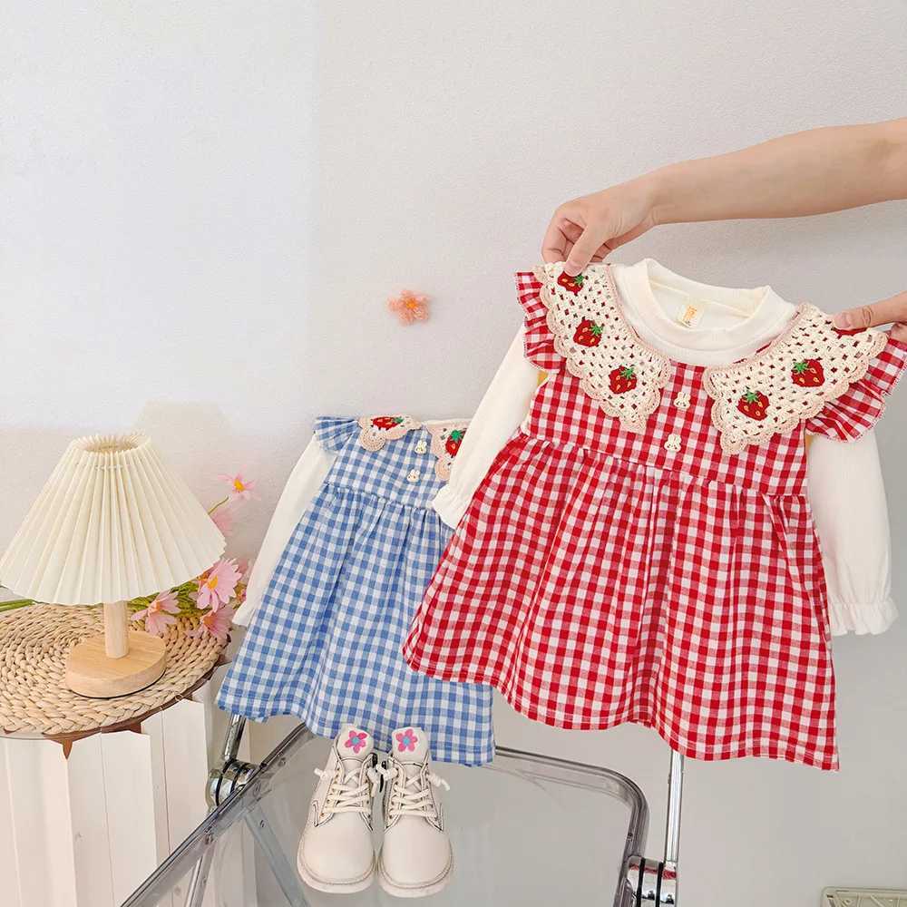 Girls Red Plaid Dress Cute Strberry Collar Long Sle Princess Autumn Spring Children Clothes Birthday Par Dresses R250704