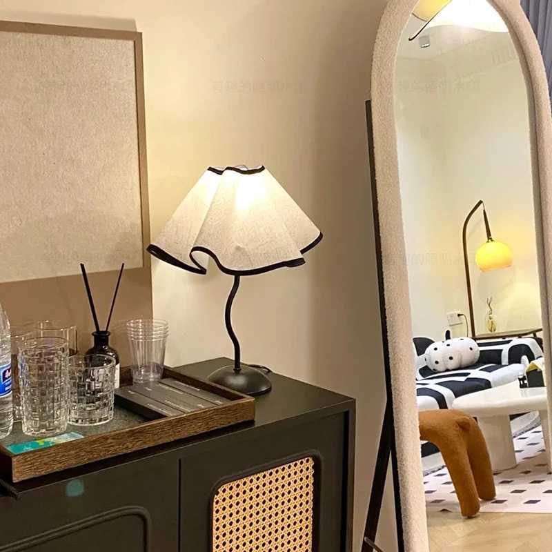 12W Nordic LED Table Lamp Tricolor Bedside Night Light US/EU For Living Room Bedroom Atmosphere Home Decoration LED Desk Lights XJ250703