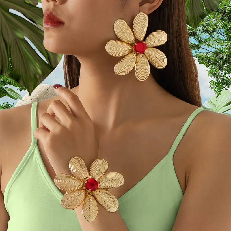 Fashion Exaggerated Flower Bracelet and Ring Set Elegant Versatile Unique Niche