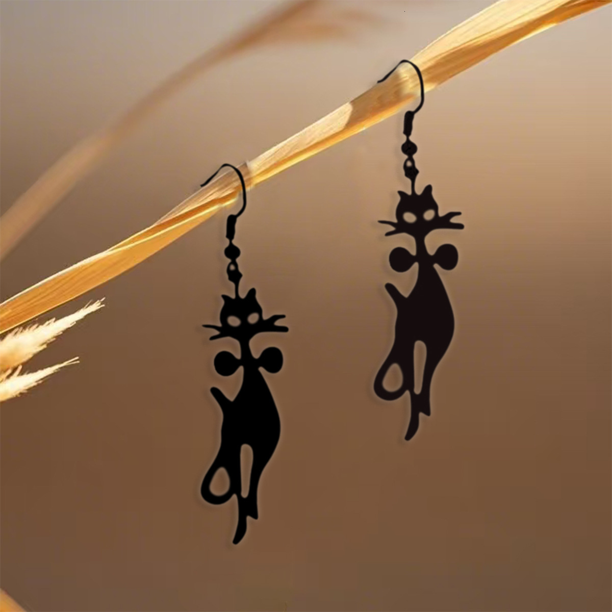 Minimalist Cat Earrings Personality Design Cute Temperament Trendy Women's Ear Jewelry