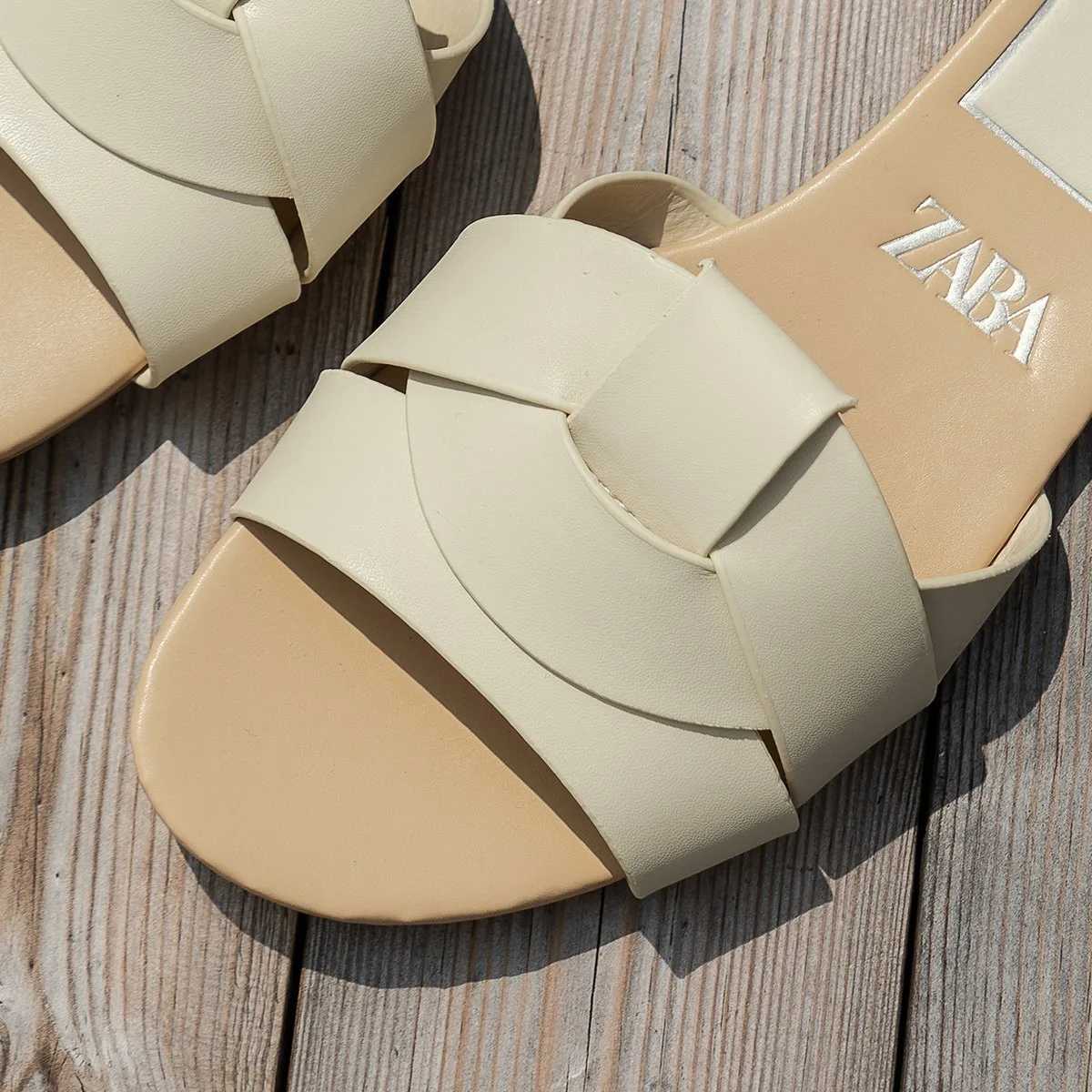 Hot Selling Summer Slippers Ladies Slides Sandals New Fashion Design Beach Flip Flops Flat Shoes for Women Slippers Shoes W250704