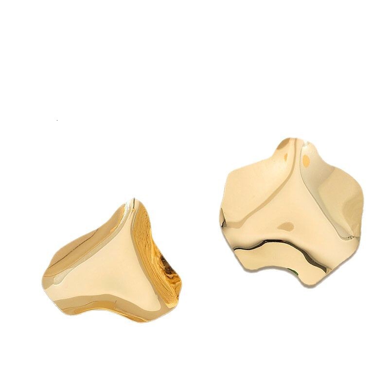 1 Pair Of Golden Yellow Glossy Exaggerated Style Earrings Alloy Material Elegant High-End Irregular
