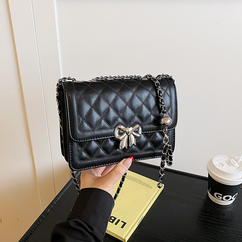 Small fragrance wind Rhomb chain bag ladies new fashion shoulder cross-body bag texture commuting small bag