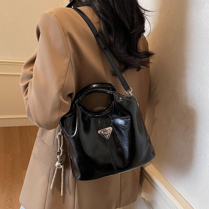 free shipping designers bags for womens ladies New Fashionable and Versatile Diamond Grid Handheld Cross Shoulder Crescent Bag