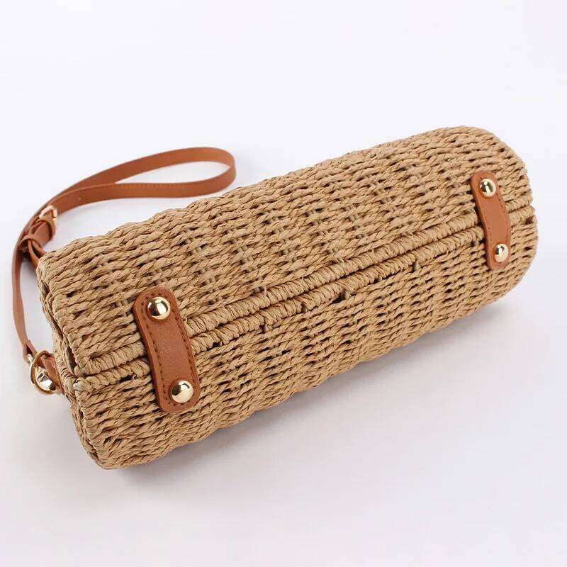 Luxurious designer 2025 model casual woven basket-style handbag. Handmade. Beach-use straw shoulder-to-back carry-on bag for summer.