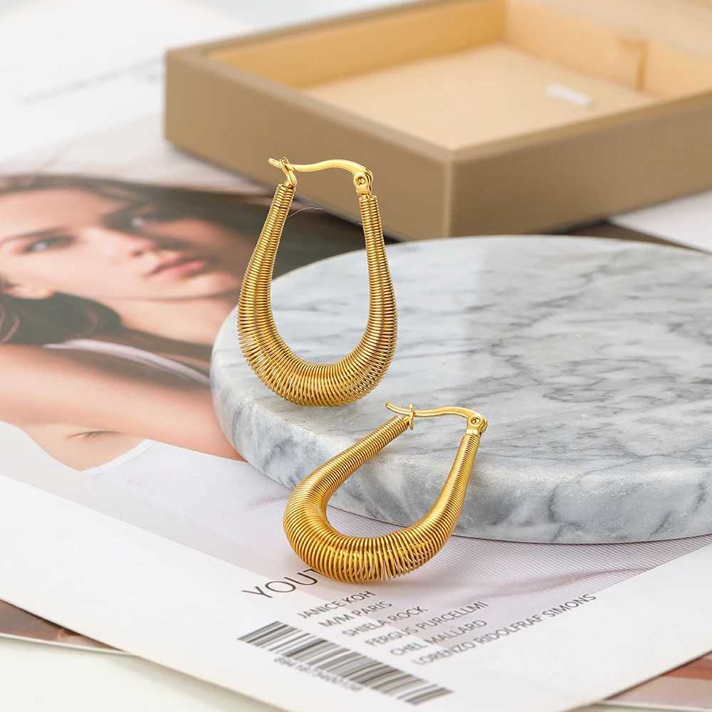 1 Pair Stainless Steel Twisted Women Hoop Huggie Earrings Settings Waterproof Personalized Ear Jewelry Supplies Y250704