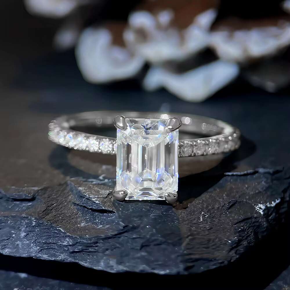 High Quality Emerald Cut VVS1 1CT Moissanite Diamond Rings 925 Silver Gold Plated Baguette Style Ready to Ship